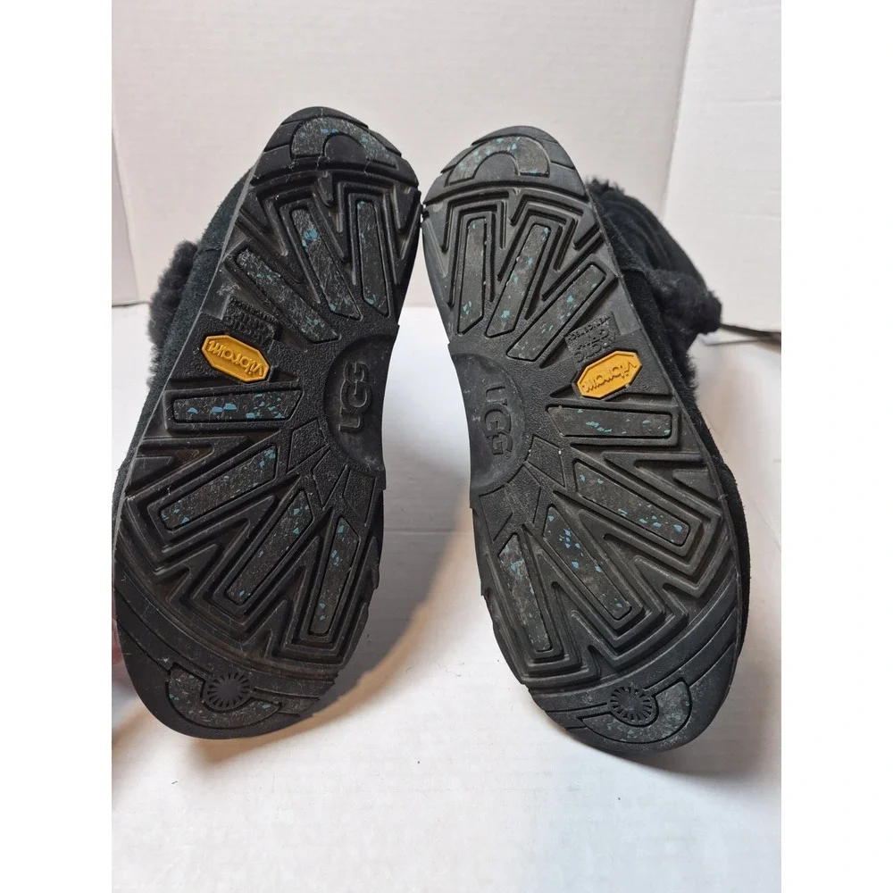 UGG 1017511 Adirondack Grandle Black Suede Sheepskin Boots Vibram Sole Women's 8